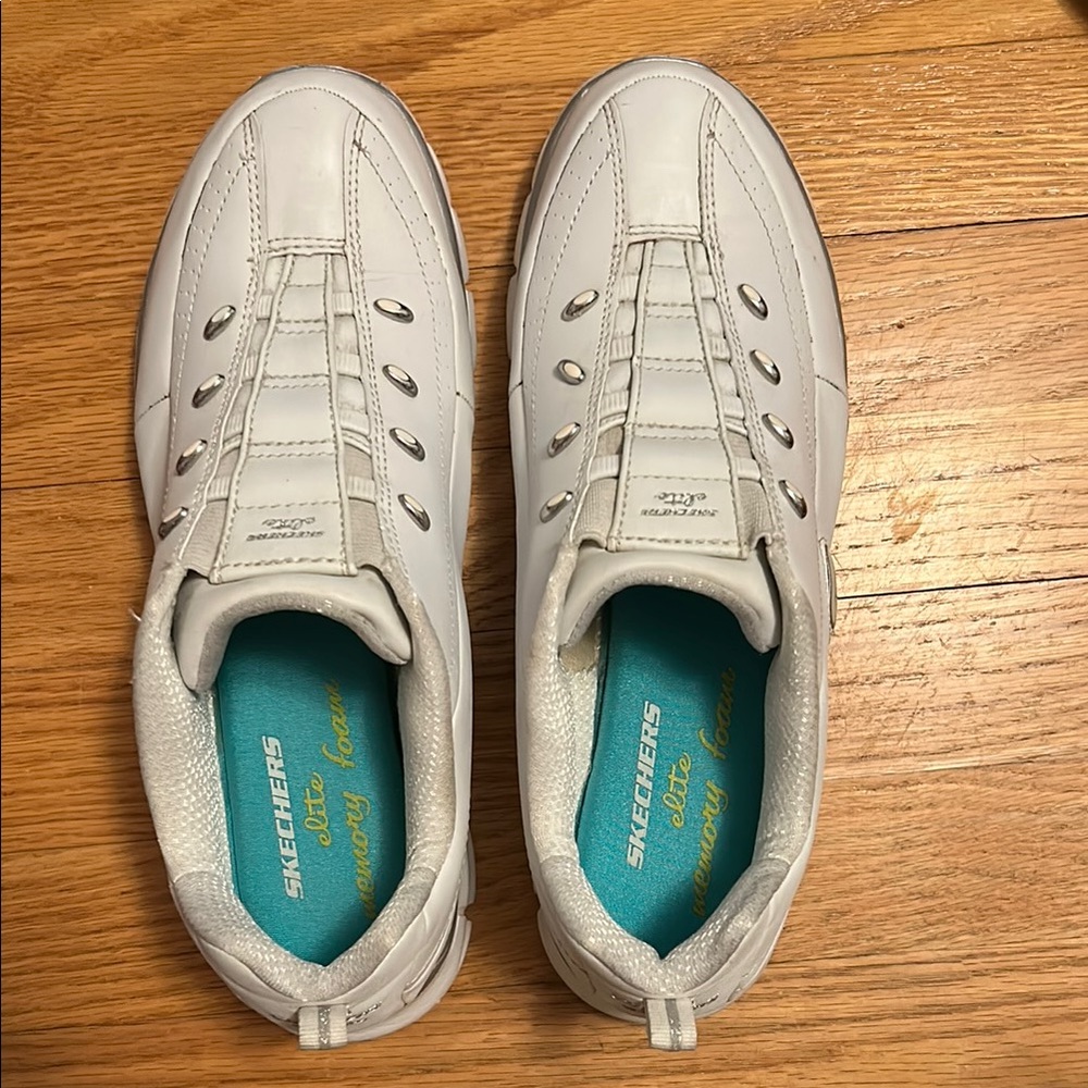 Skechers White Sneakers Sporty Comfort Lace-Up